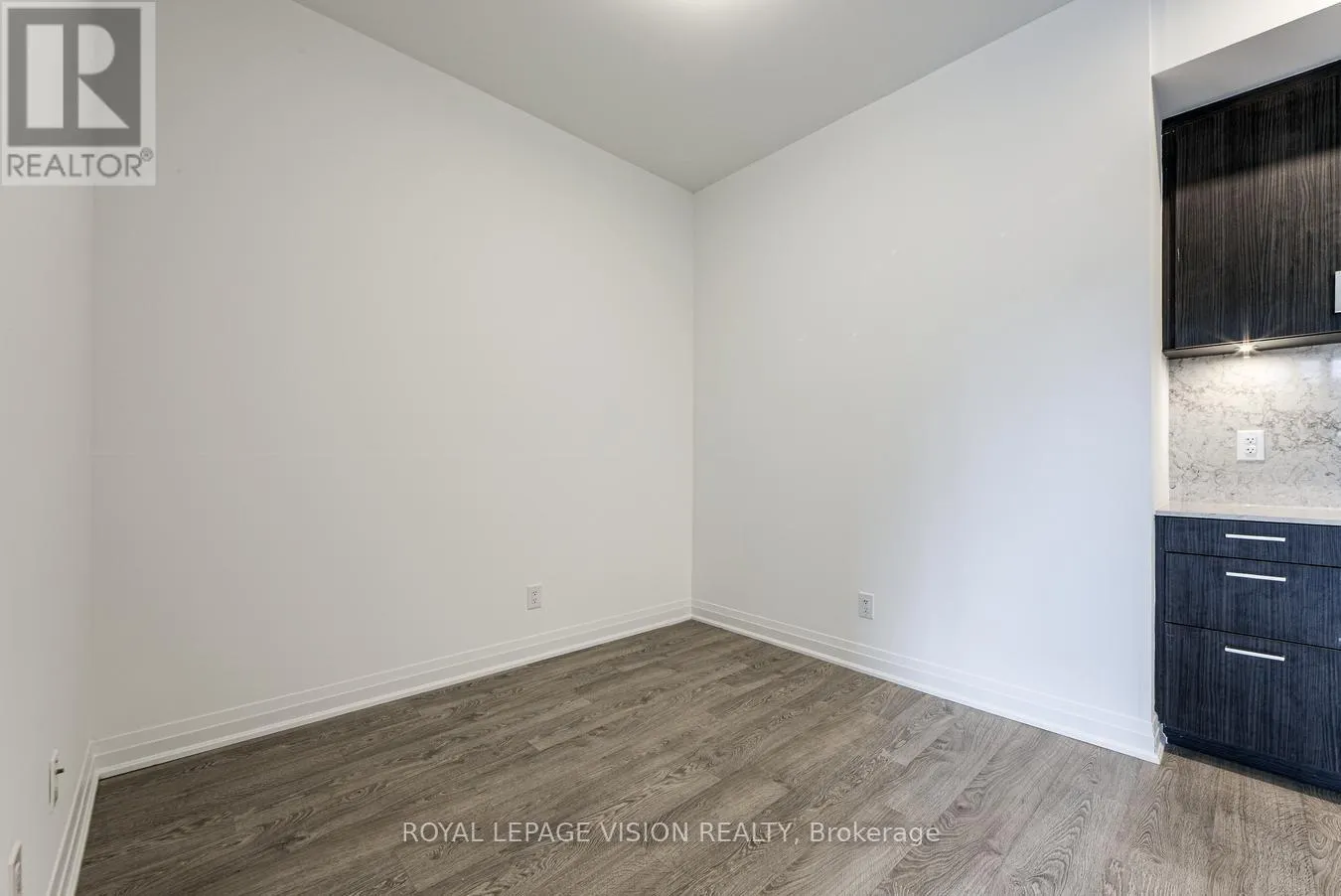 332 - 280 HOWLAND AVENUE