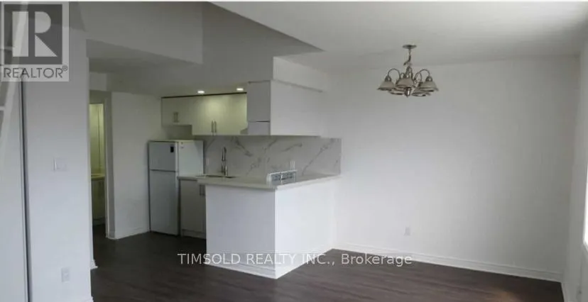 303 - 666 SAINT CLAIR AVENUE W