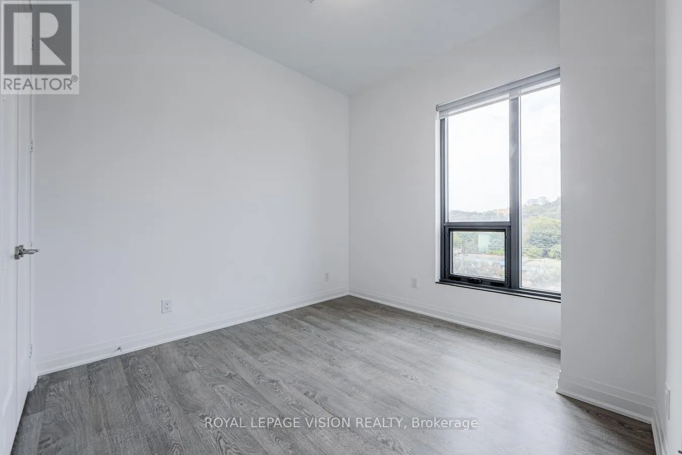 628 - 280 HOWLAND AVENUE
