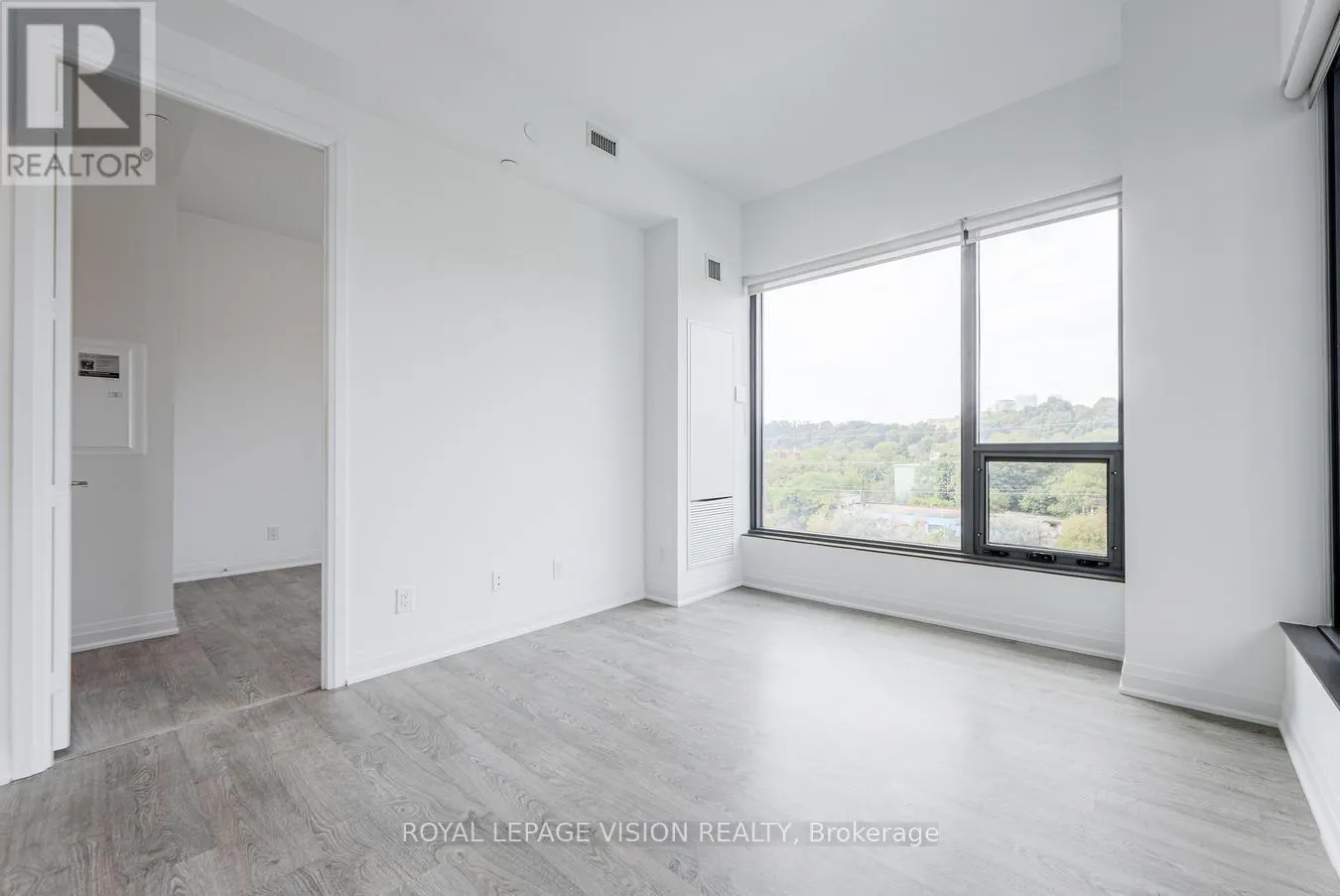 628 - 280 HOWLAND AVENUE