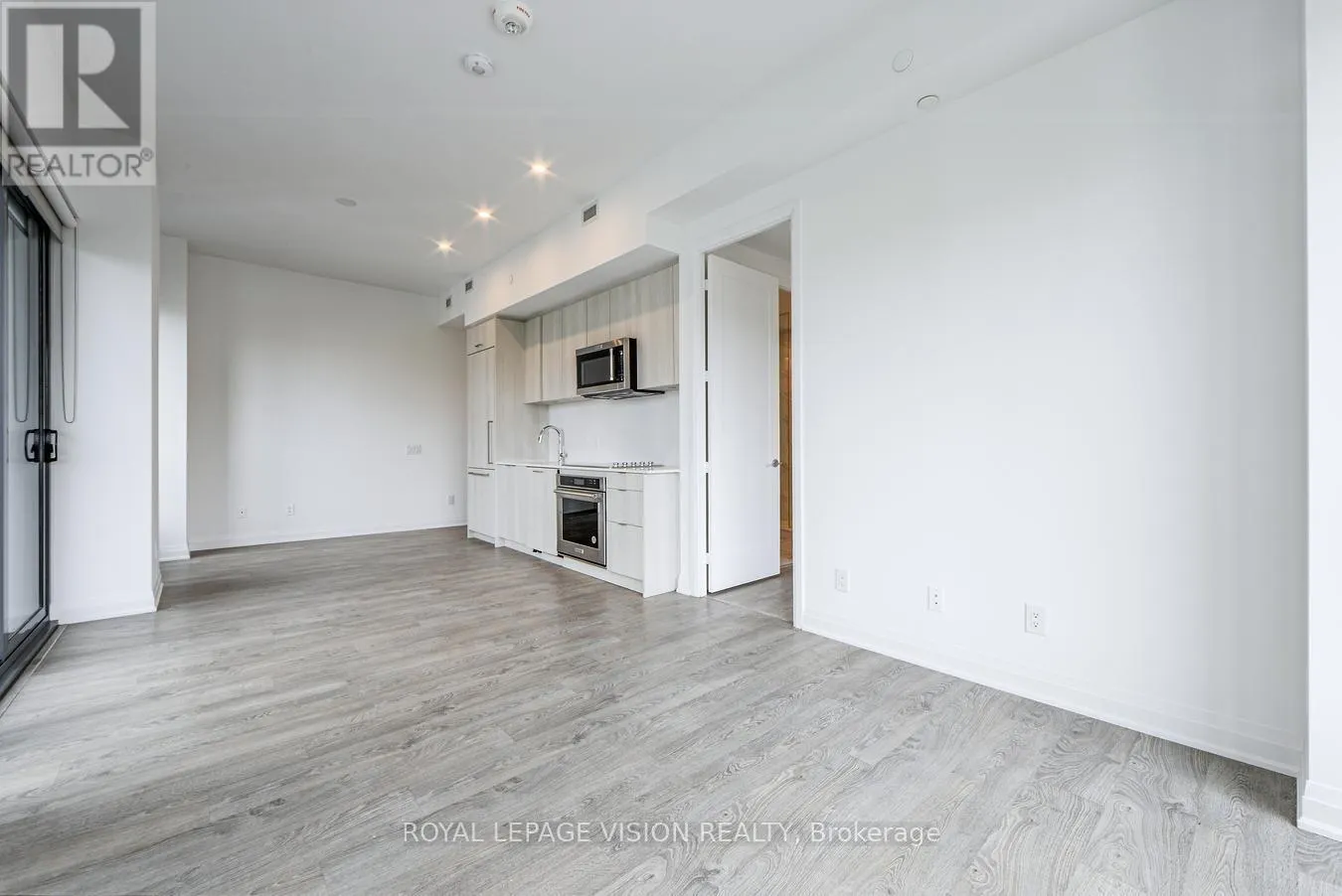 628 - 280 HOWLAND AVENUE