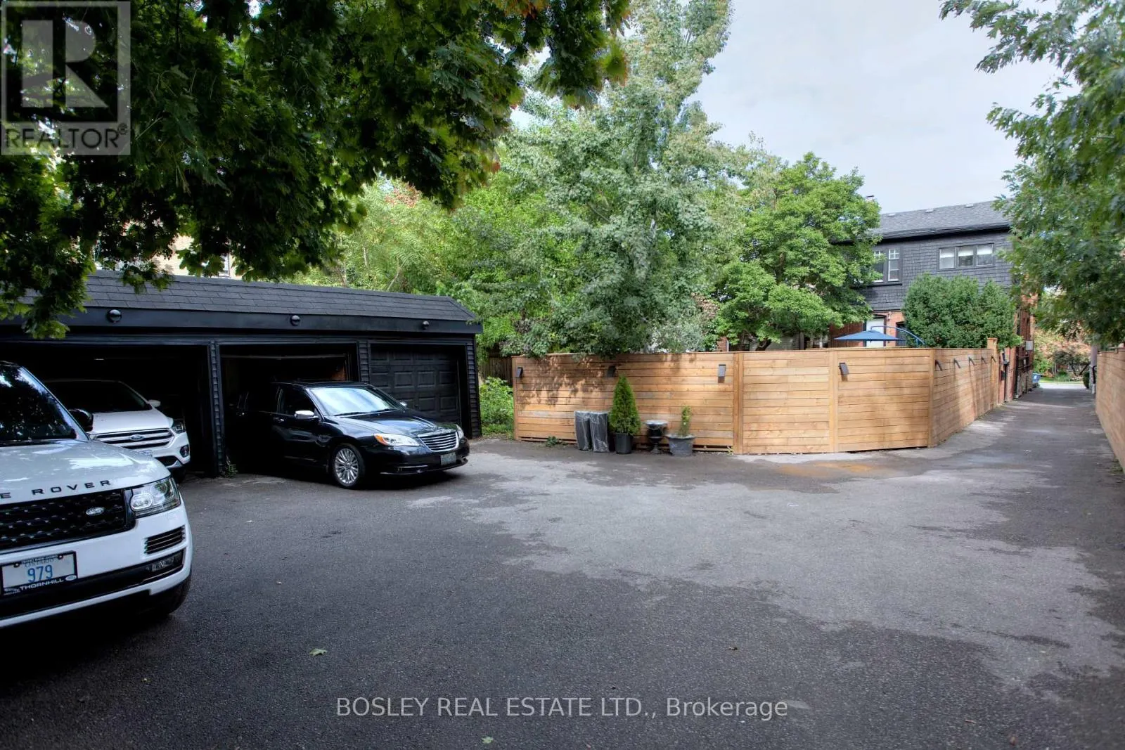357 ROEHAMPTON AVENUE