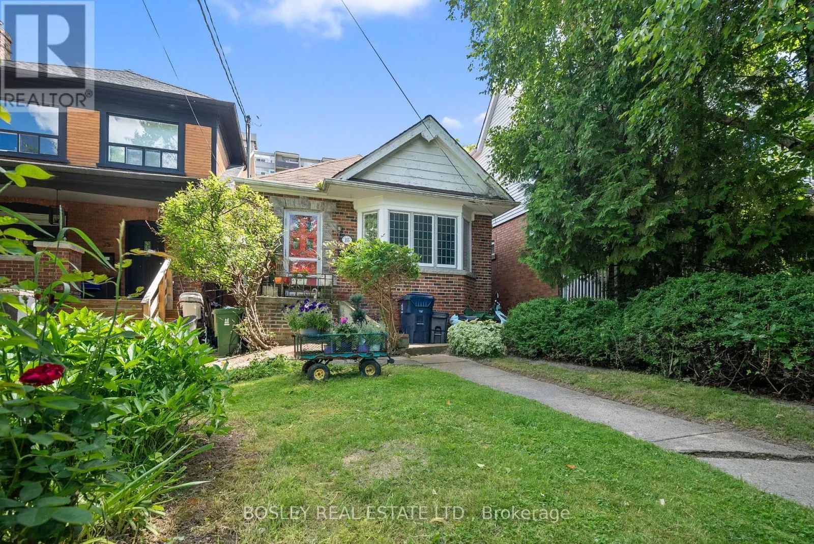 355 ROEHAMPTON AVENUE