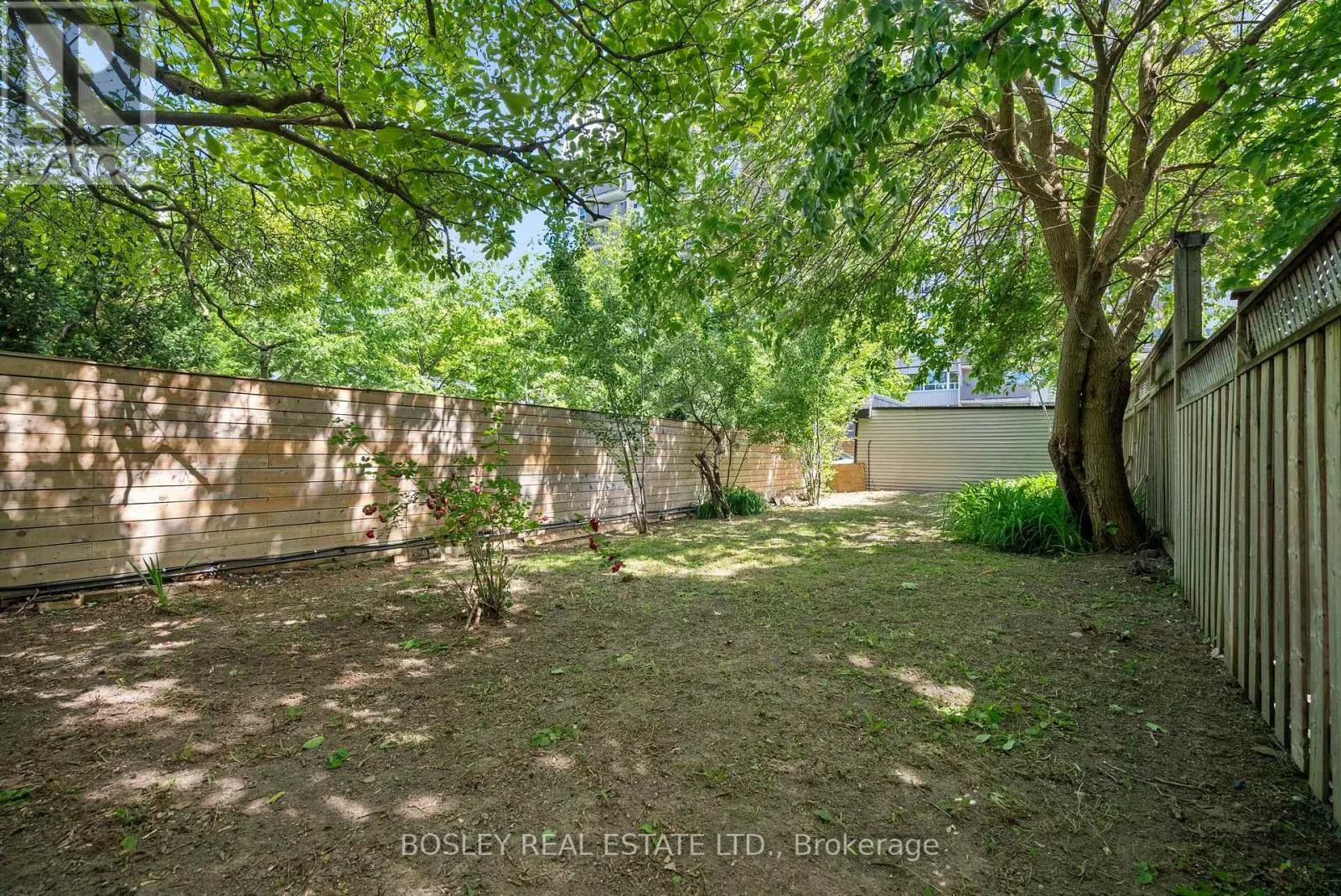 355 ROEHAMPTON AVENUE