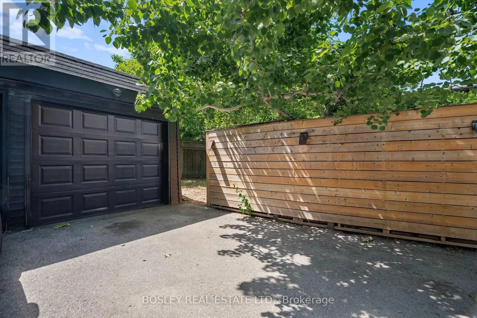 355 ROEHAMPTON AVENUE