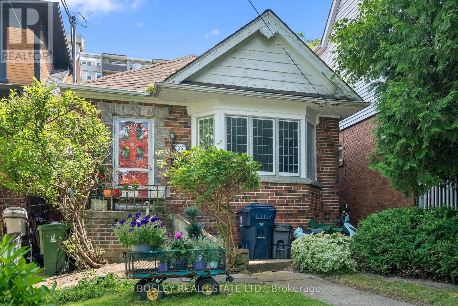 355 ROEHAMPTON AVENUE
