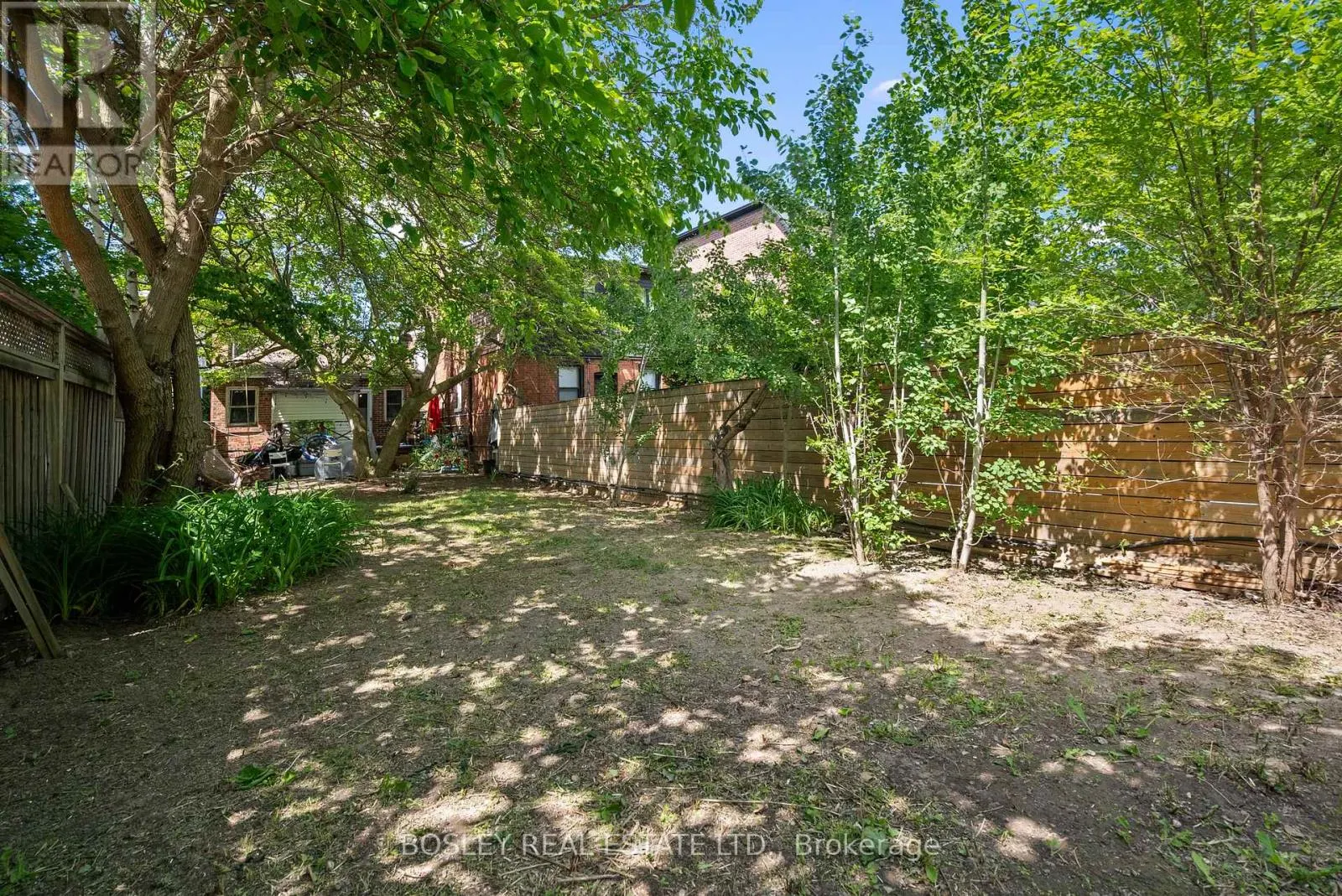 355 ROEHAMPTON AVENUE