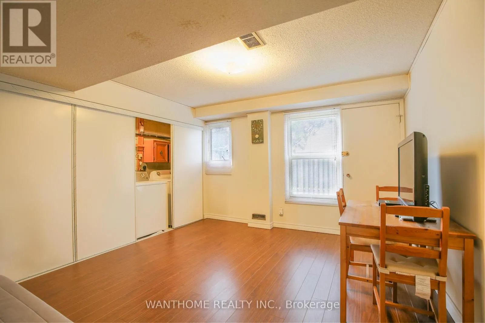 44 FRESHMEADOW DRIVE