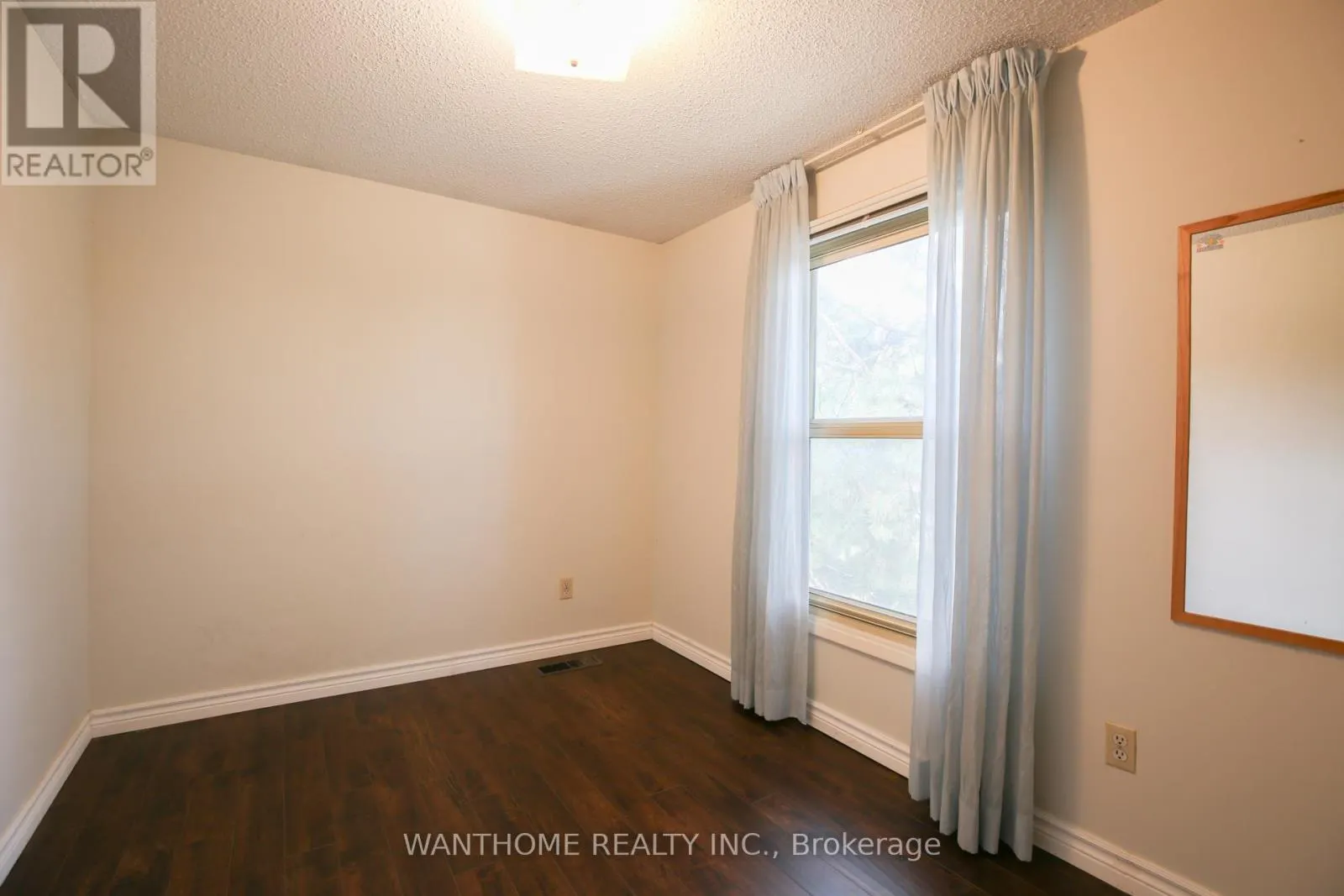 44 FRESHMEADOW DRIVE