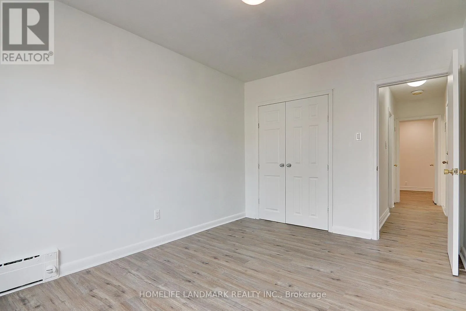 2(UPPER - 8 HANSON ROAD