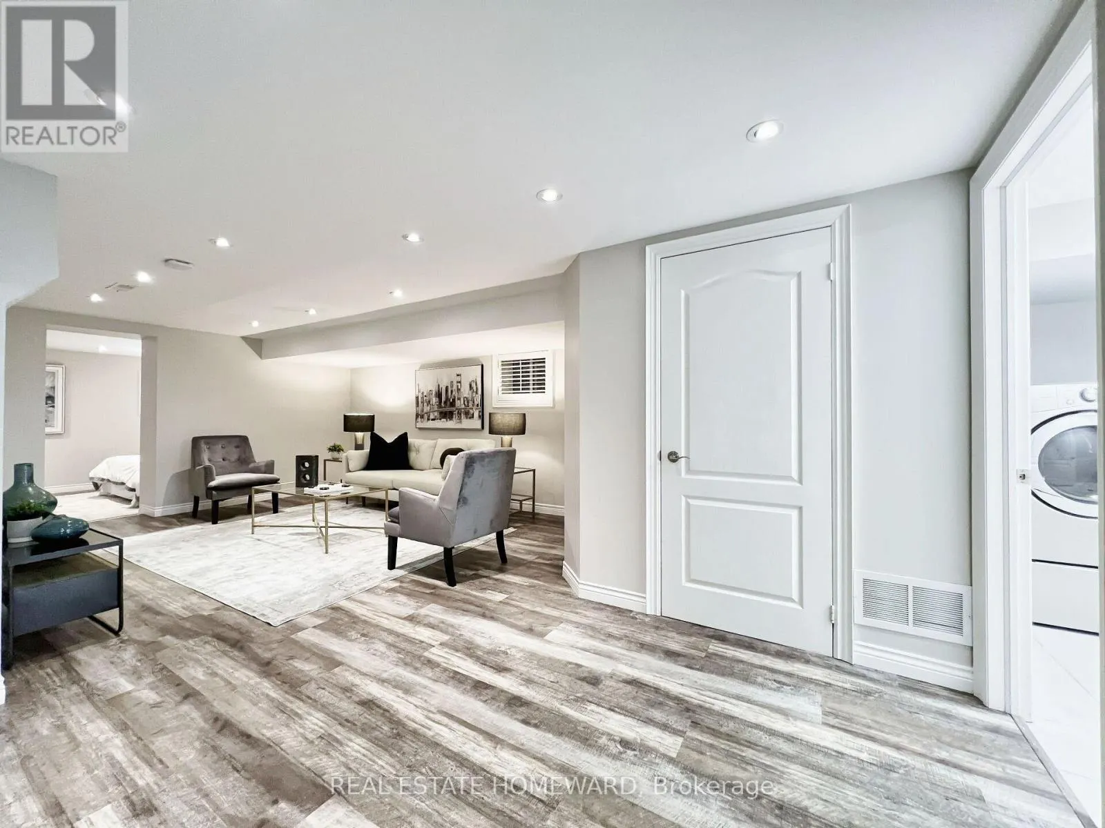 307 DELORAINE AVENUE