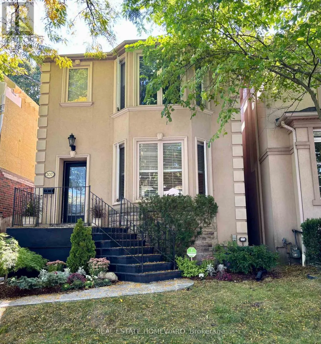 307 DELORAINE AVENUE