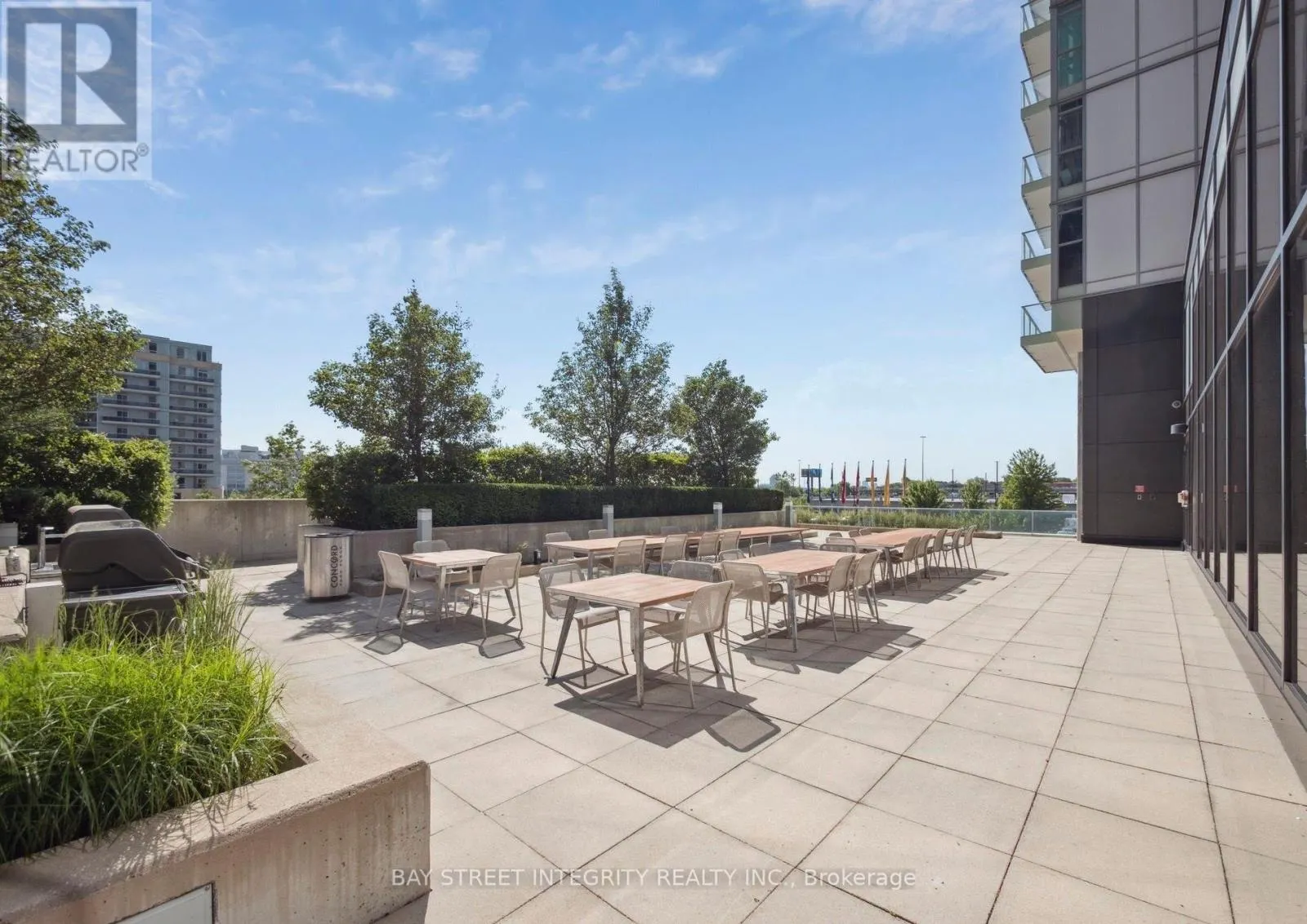 2703 - 29 SINGER COURT