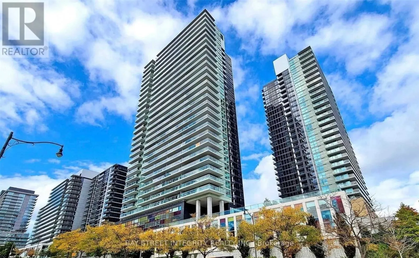 2703 - 29 SINGER COURT