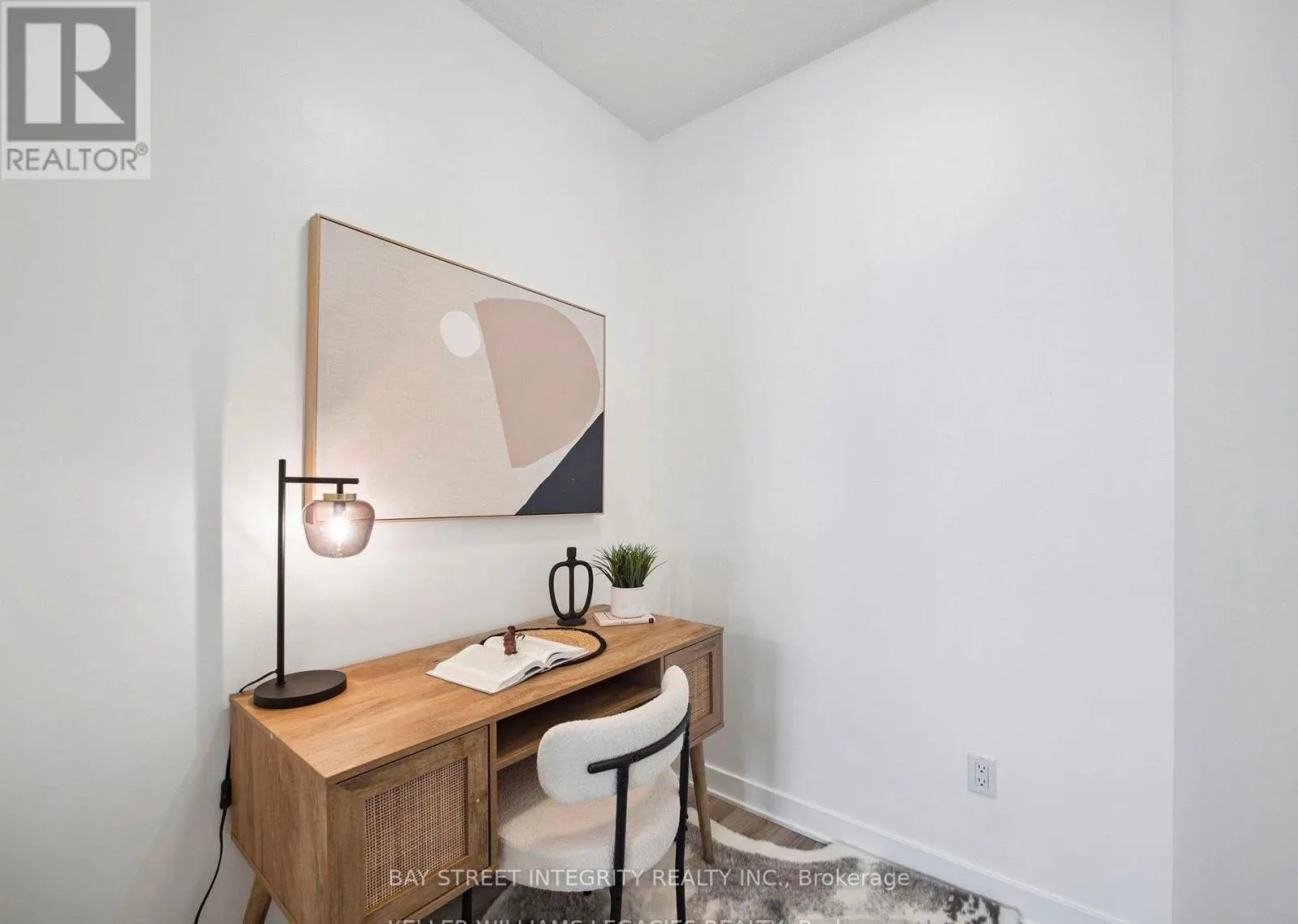 2703 - 29 SINGER COURT