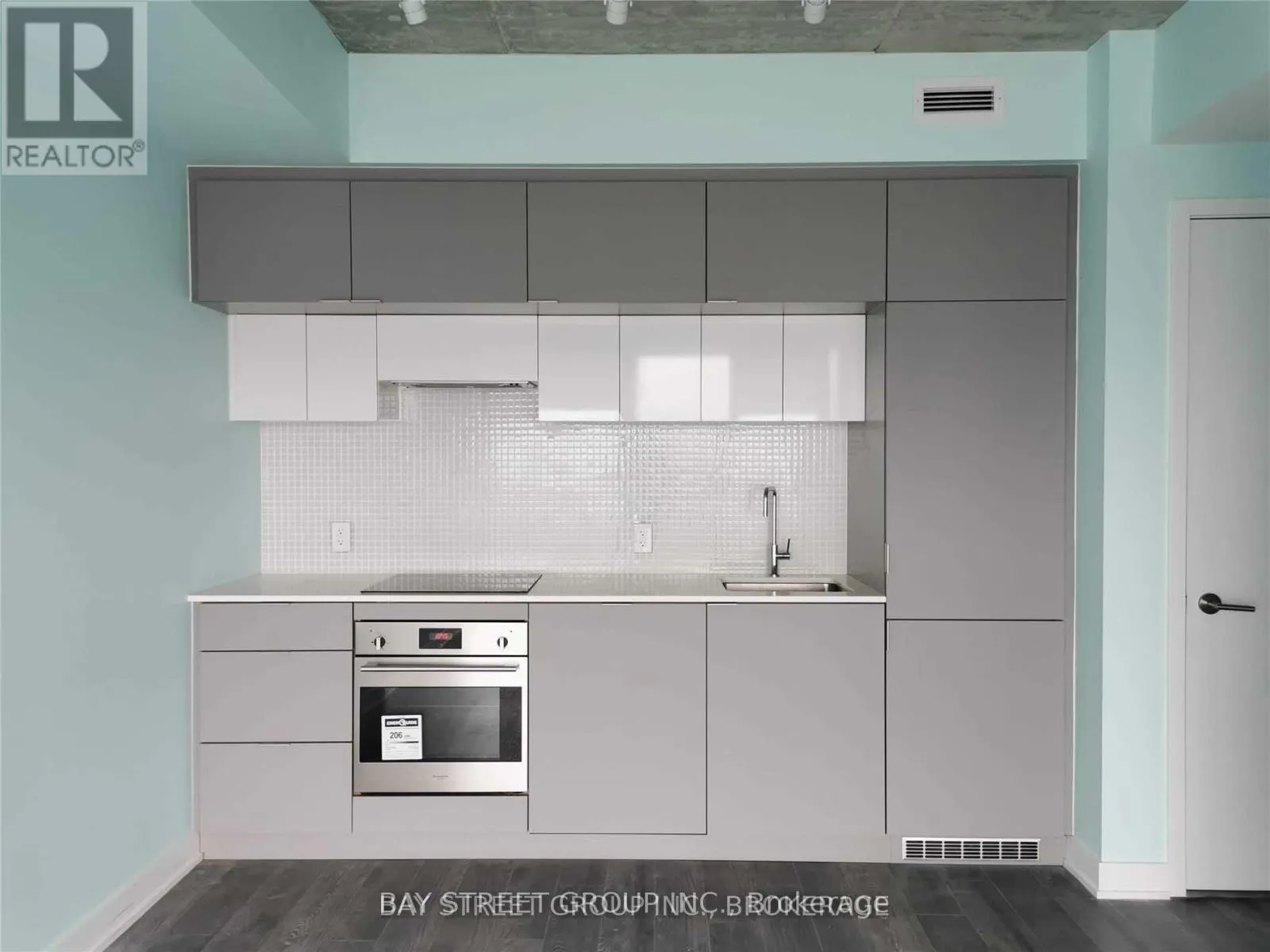 2607 - 185 ROEHAMPTON AVENUE