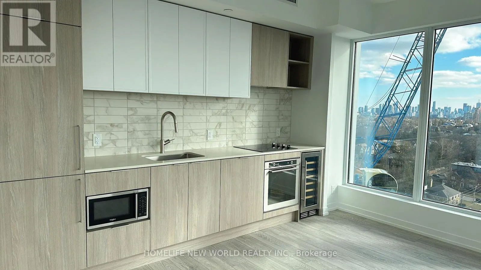 1621 - 2020 BATHURST STREET
