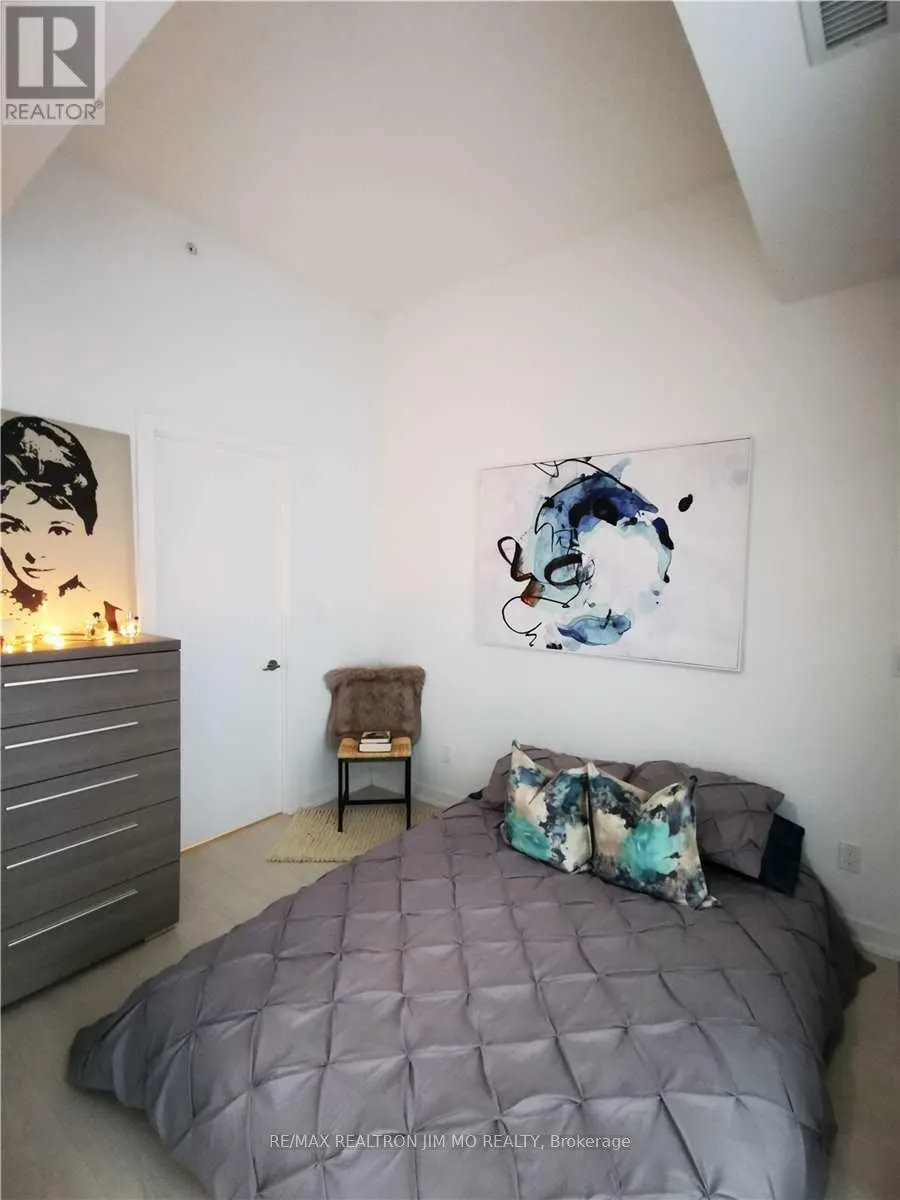 727 - 20 BRUYERES MEWS