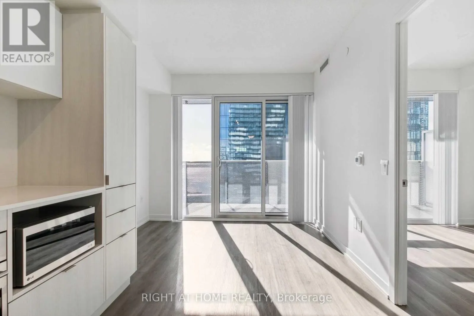 2308 - 138 DOWNES STREET
