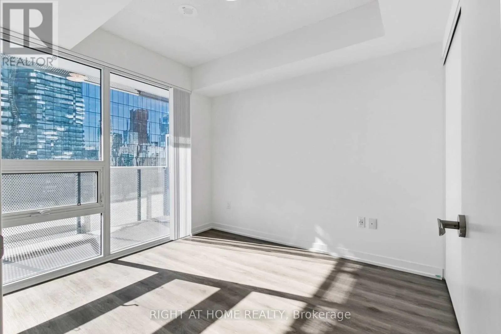 2308 - 138 DOWNES STREET