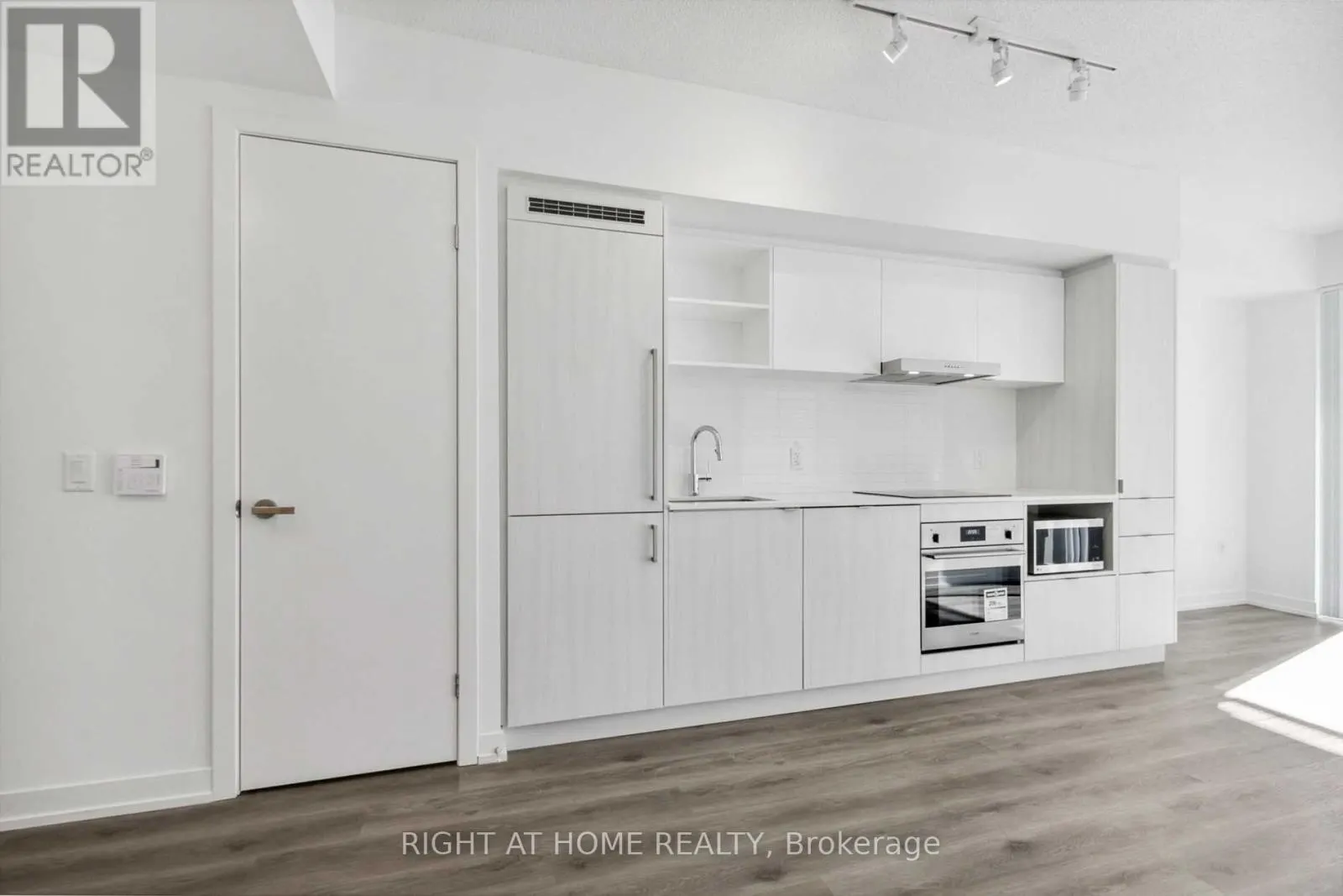 2308 - 138 DOWNES STREET