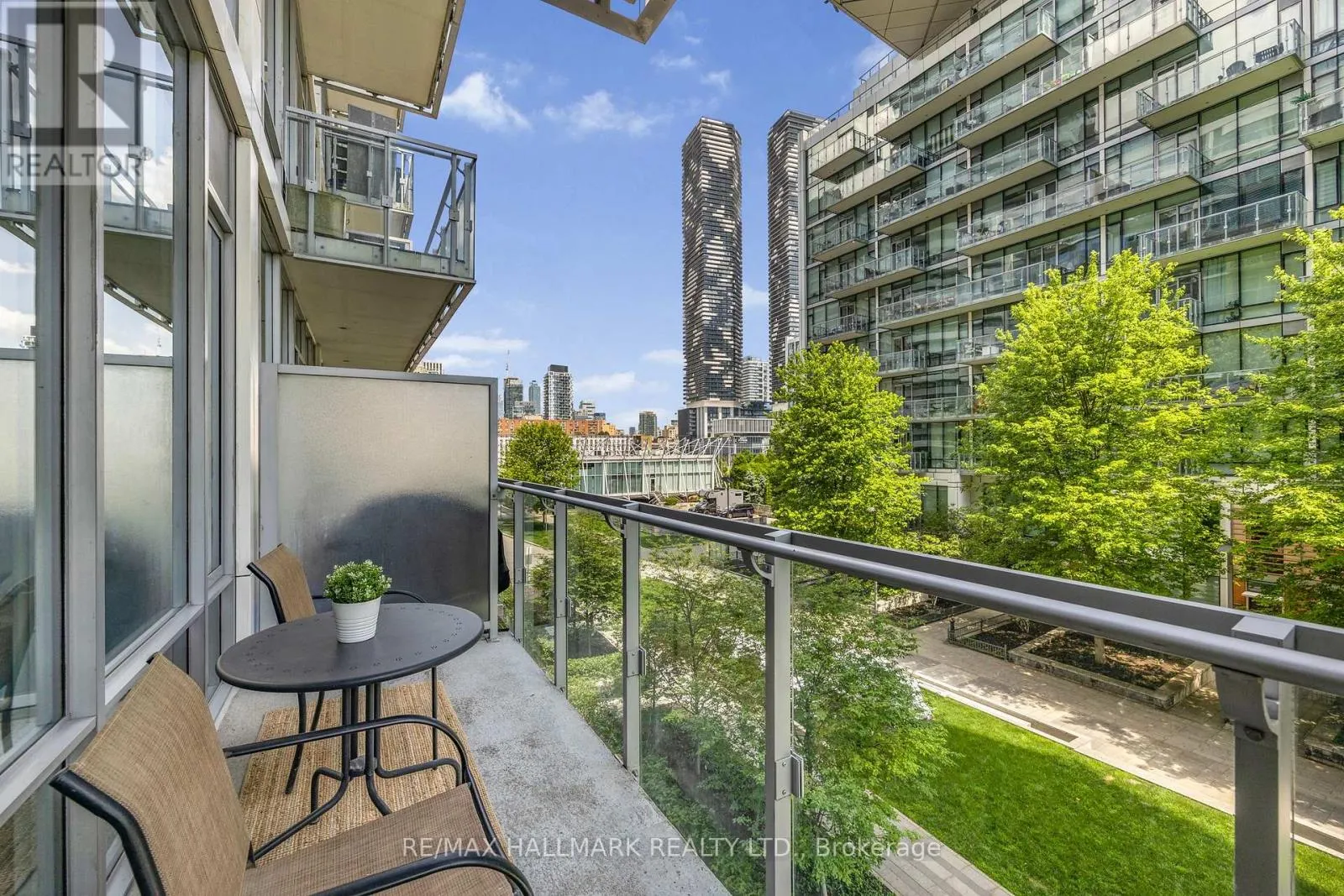 318 - 29 QUEENS QUAY E
