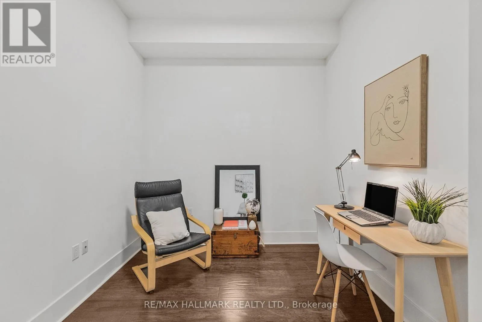 318 - 29 QUEENS QUAY E