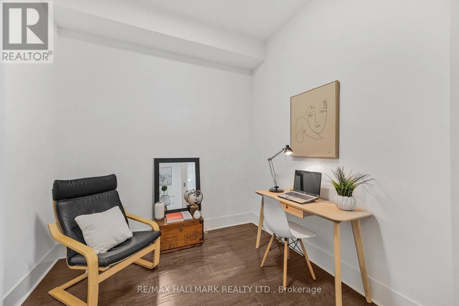 318 - 29 QUEENS QUAY E
