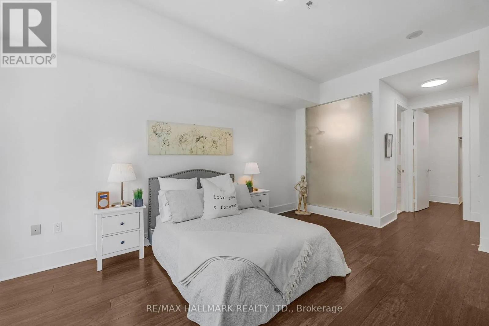 318 - 29 QUEENS QUAY E