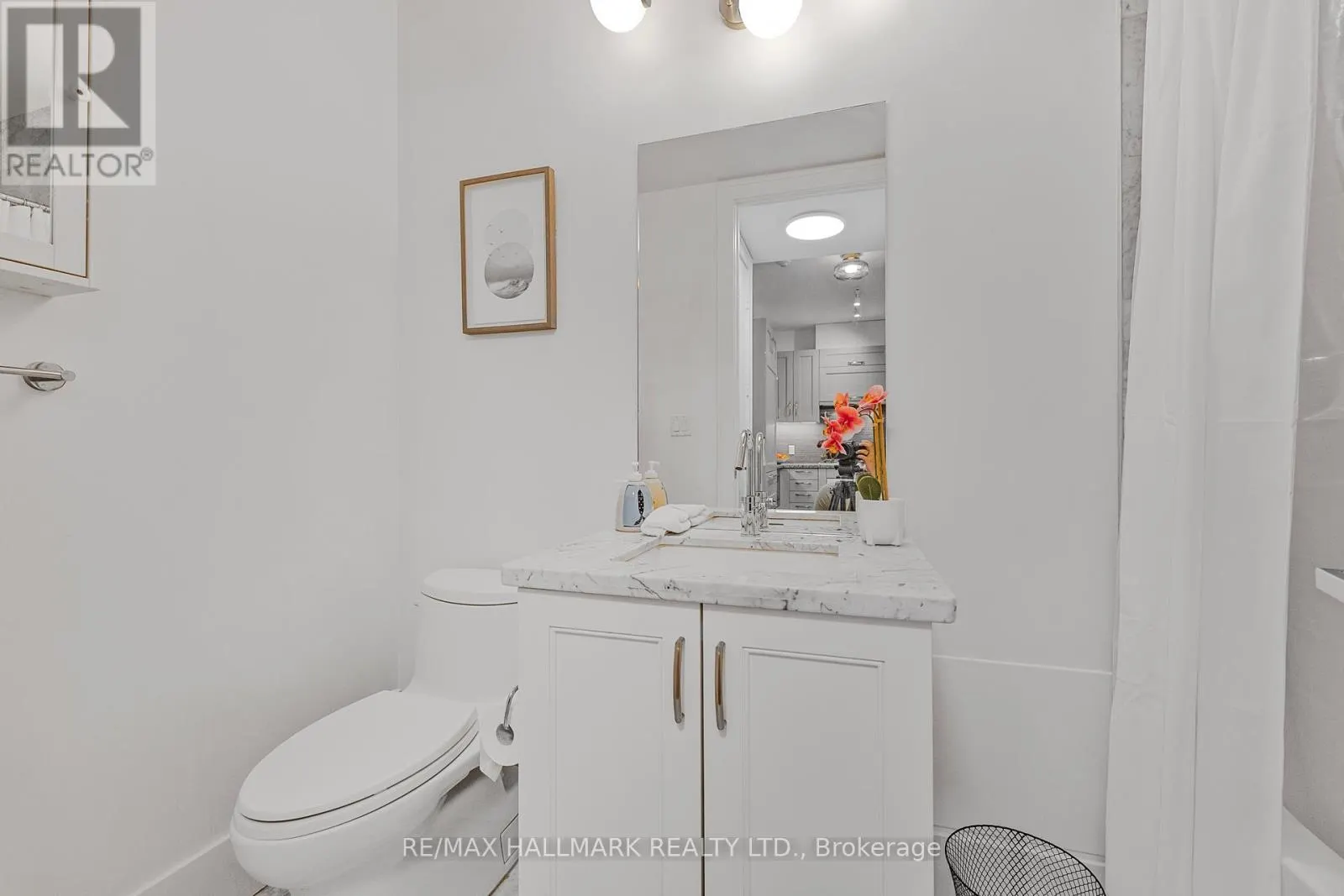 318 - 29 QUEENS QUAY E