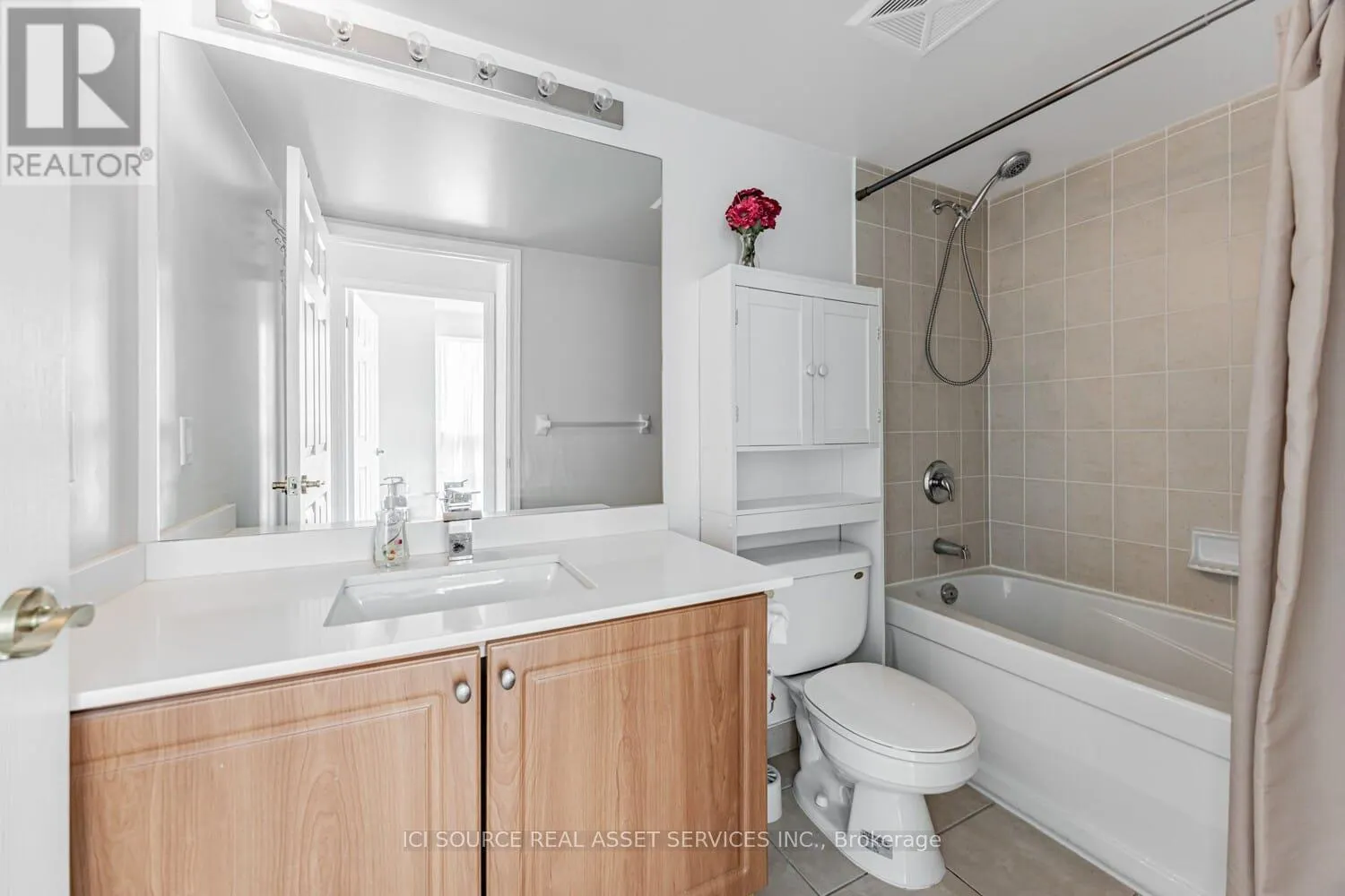 808 - 51 LOWER SIMCOE STREET