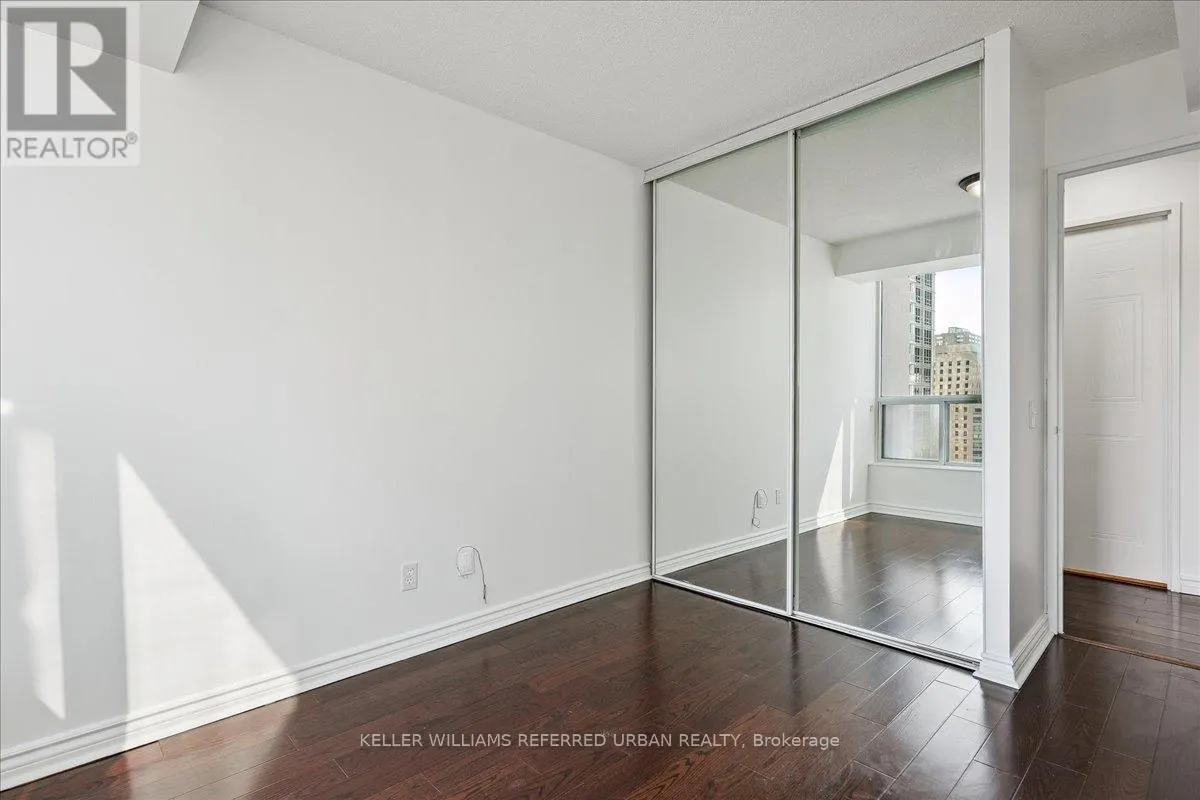 #1911 - 750 BAY STREET