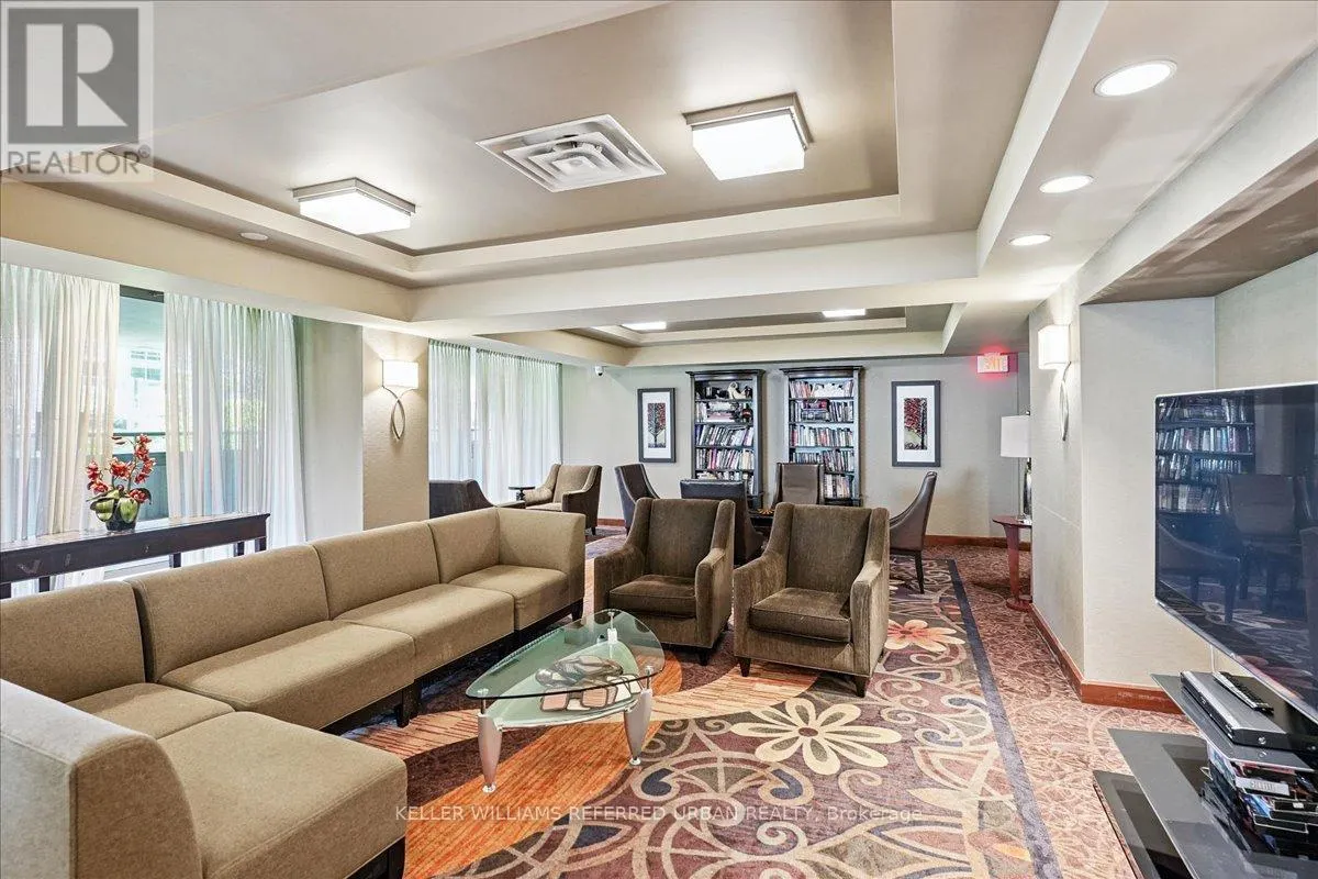 #1911 - 750 BAY STREET