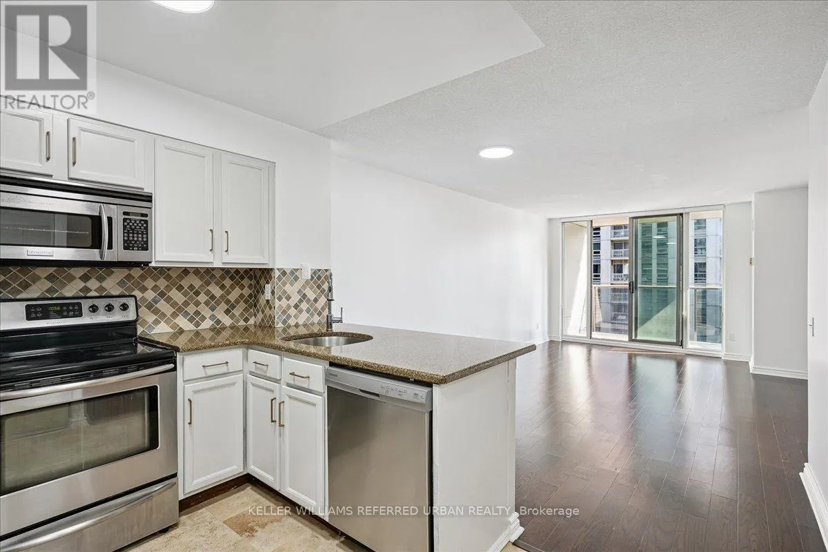 #1911 - 750 BAY STREET