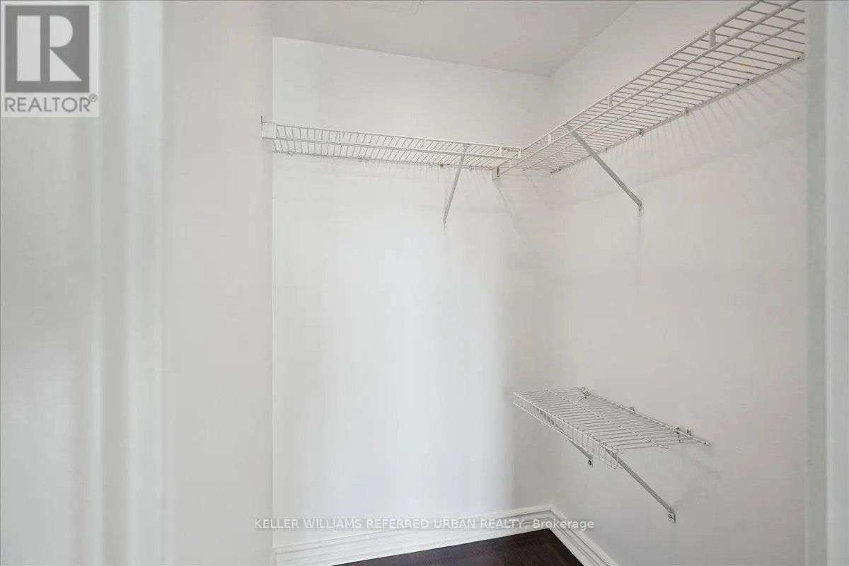 #1911 - 750 BAY STREET