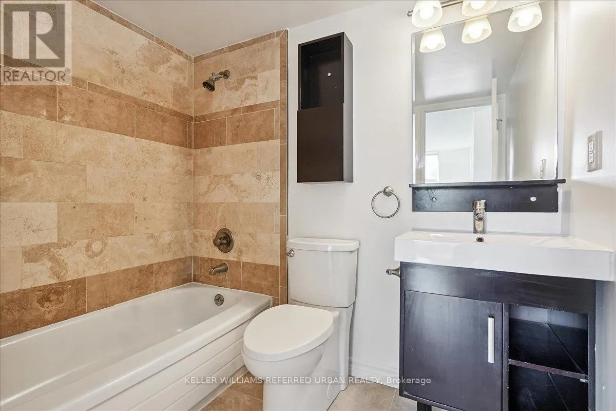 #1911 - 750 BAY STREET