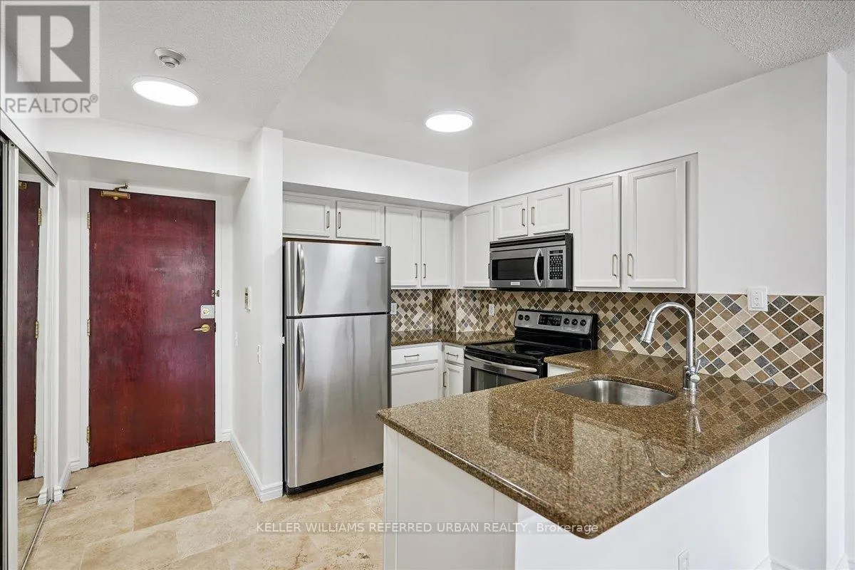 #1911 - 750 BAY STREET