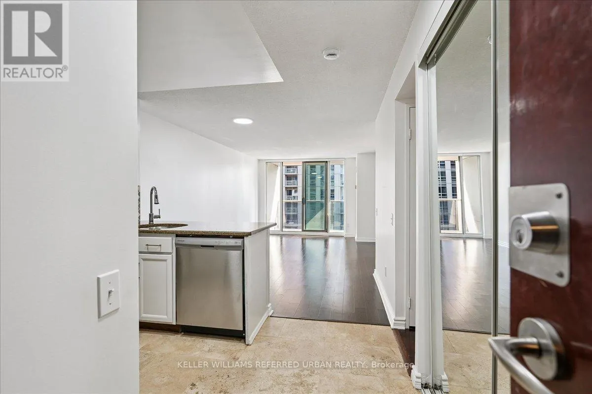 #1911 - 750 BAY STREET