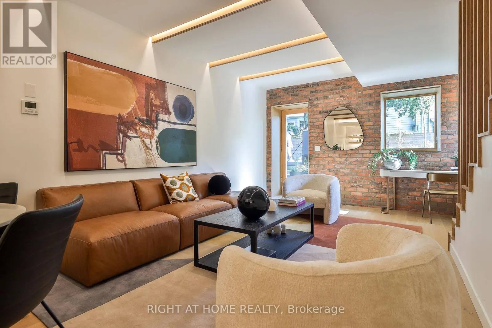 GARDEN HOME 3 - 225 BRUNSWICK AVENUE