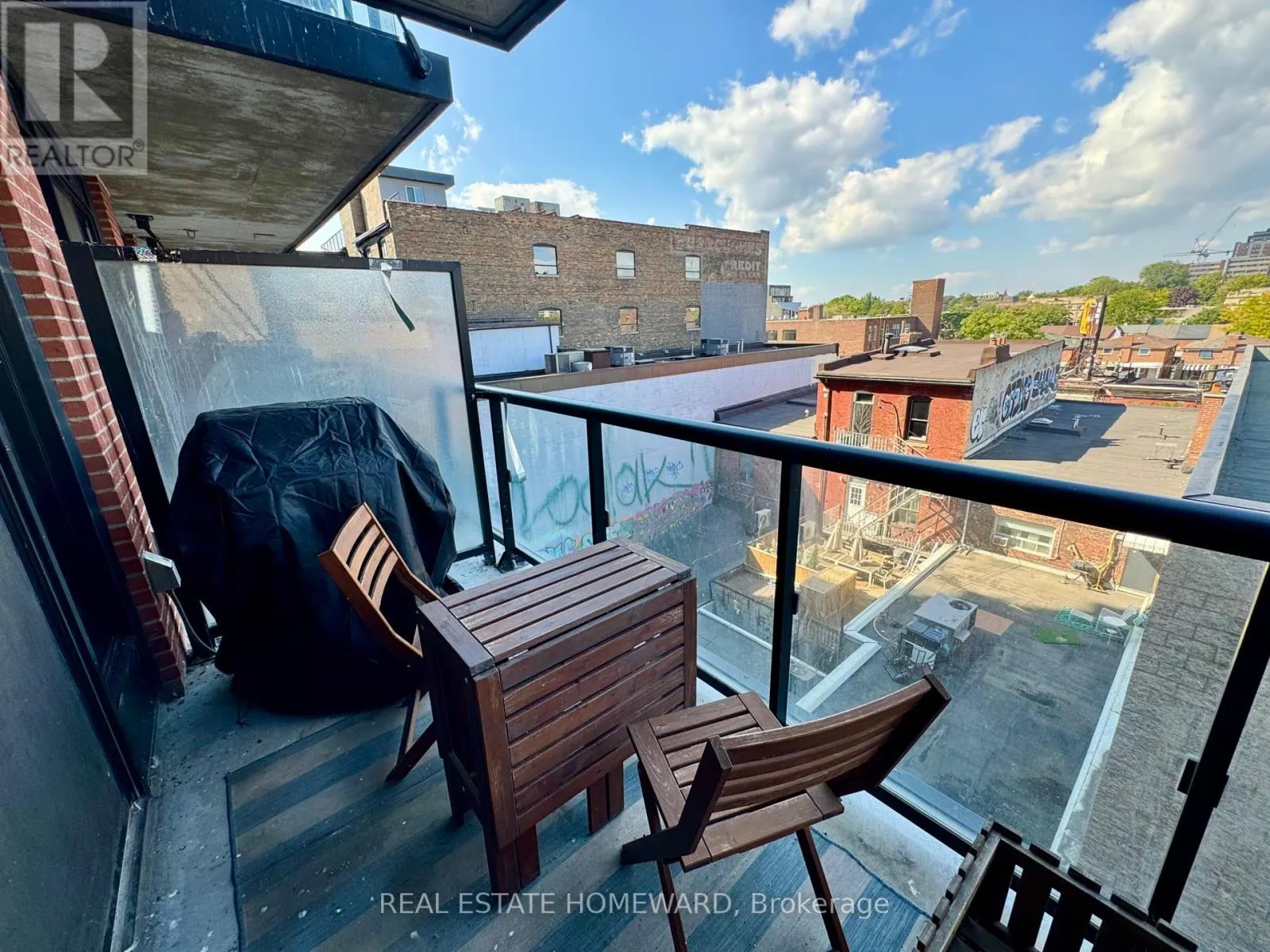 501 - 608 RICHMOND STREET W