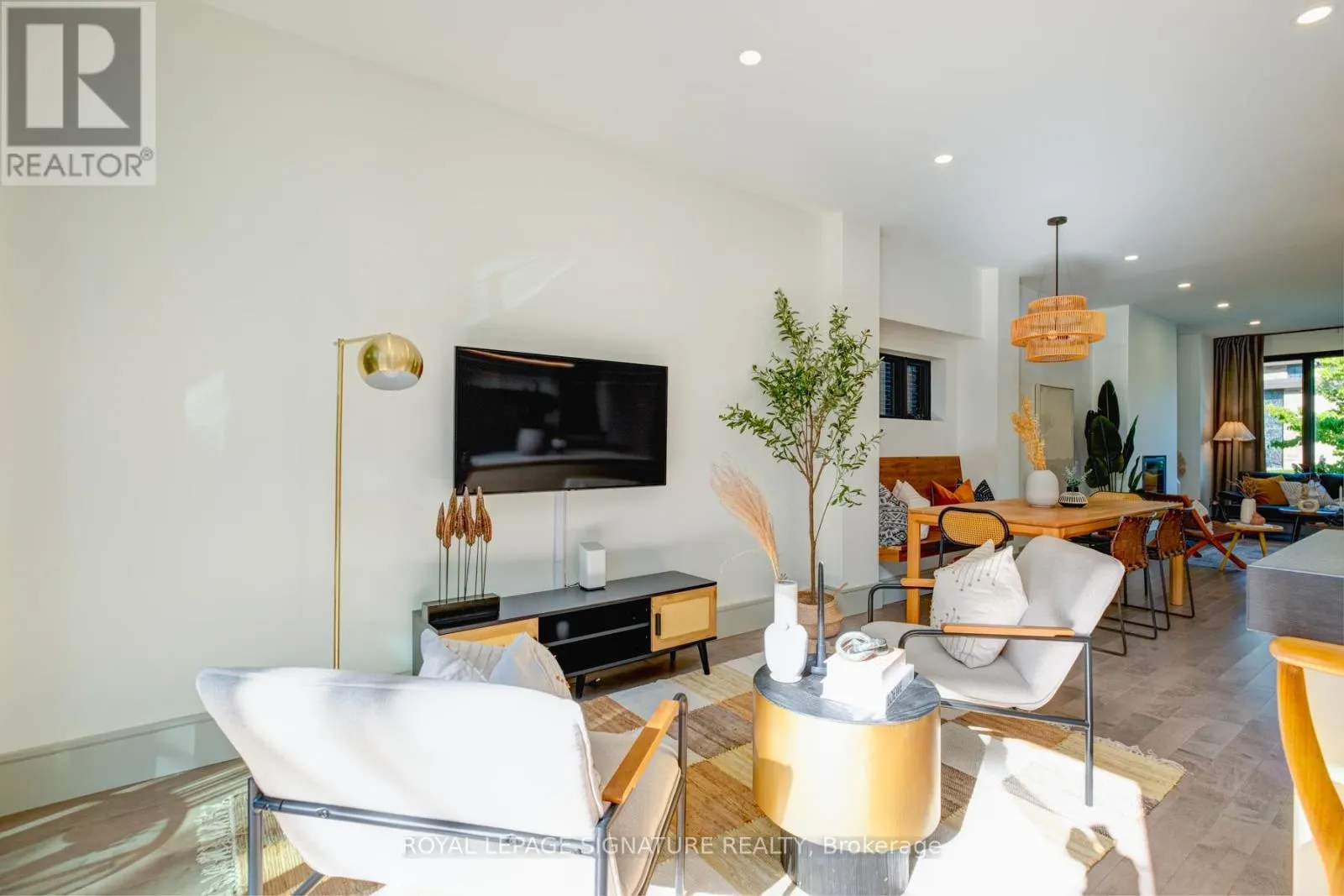 6 MACNAUGHTON ROAD