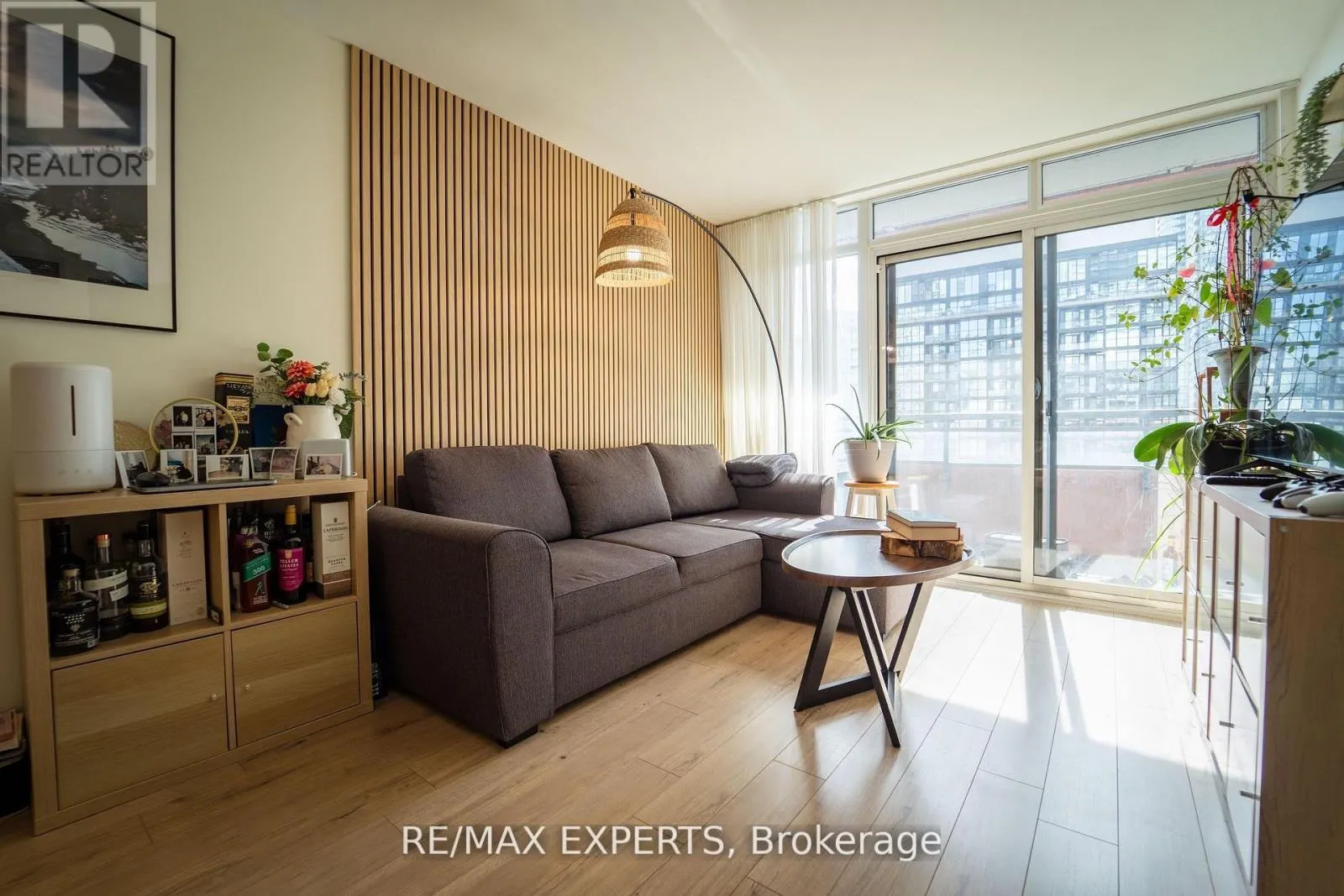 1223 - 4K SPADINA AVENUE