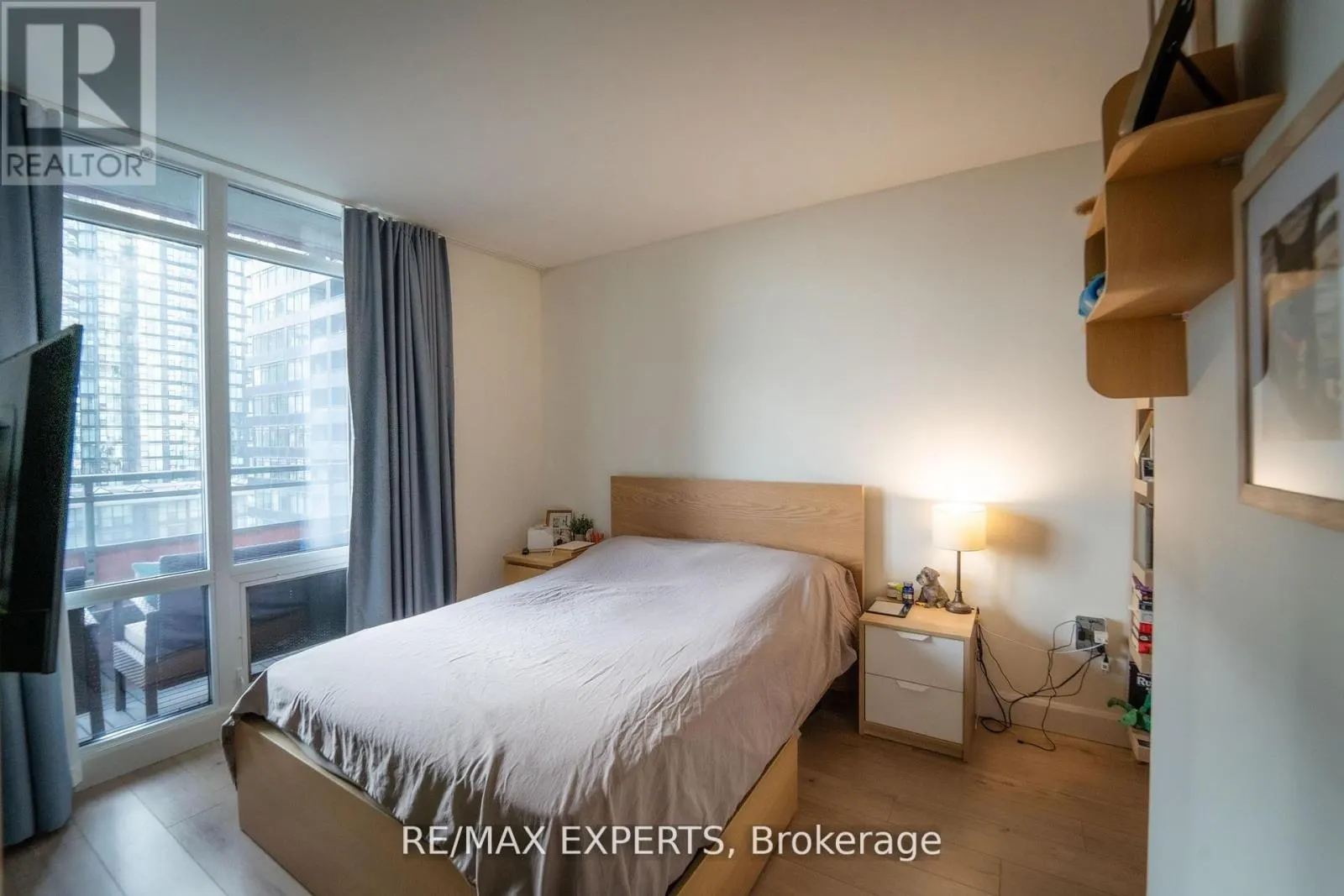 1223 - 4K SPADINA AVENUE