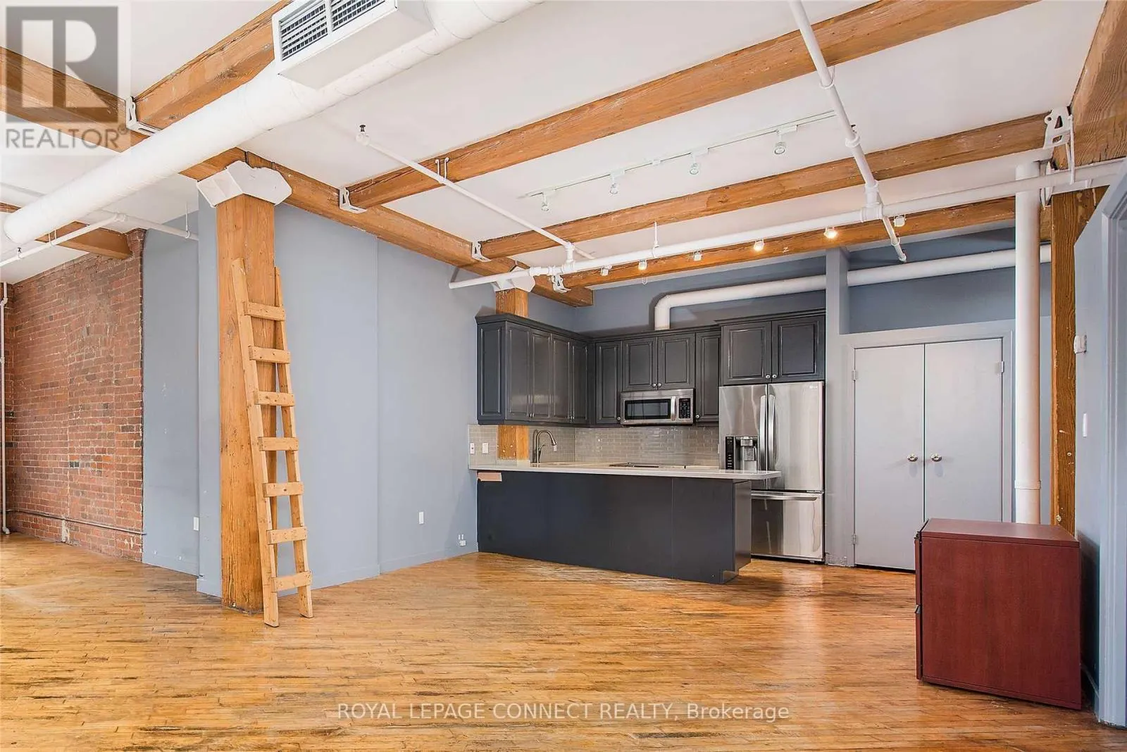 305 - 90 SHERBOURNE STREET