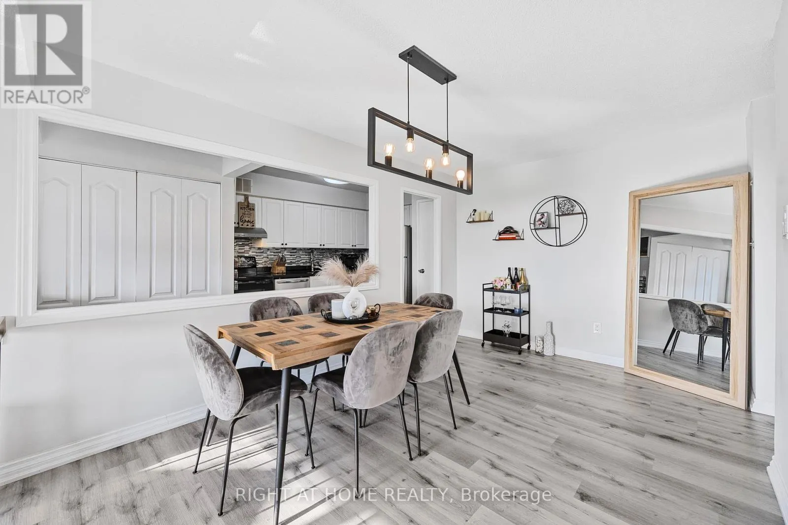 1610 - 1338 YORK MILLS ROAD