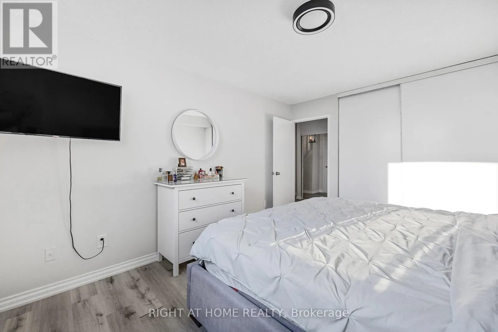 1610 - 1338 YORK MILLS ROAD