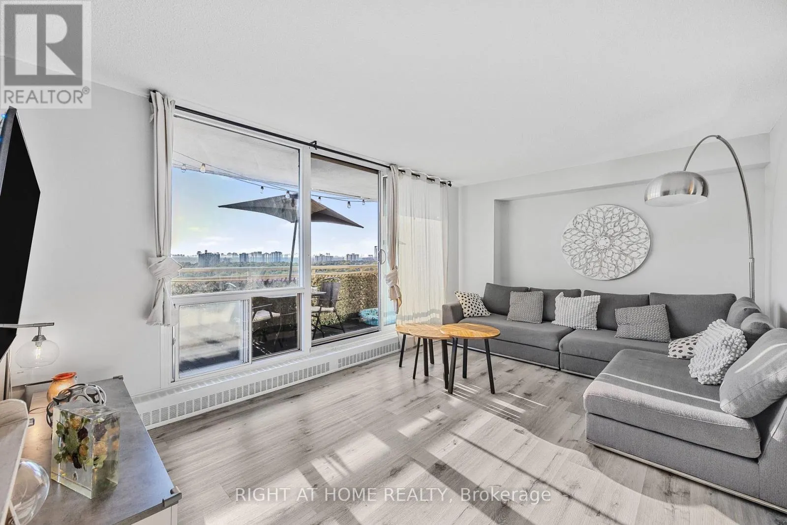 1610 - 1338 YORK MILLS ROAD