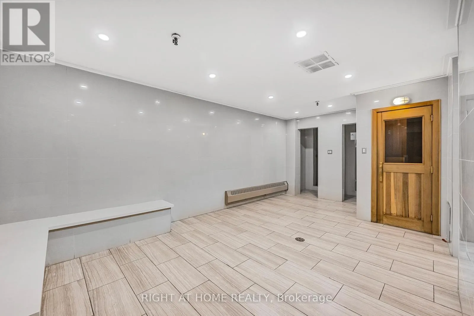 1610 - 1338 YORK MILLS ROAD