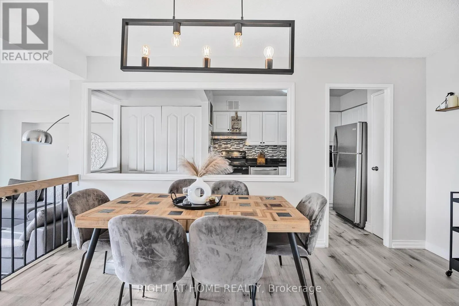 1610 - 1338 YORK MILLS ROAD