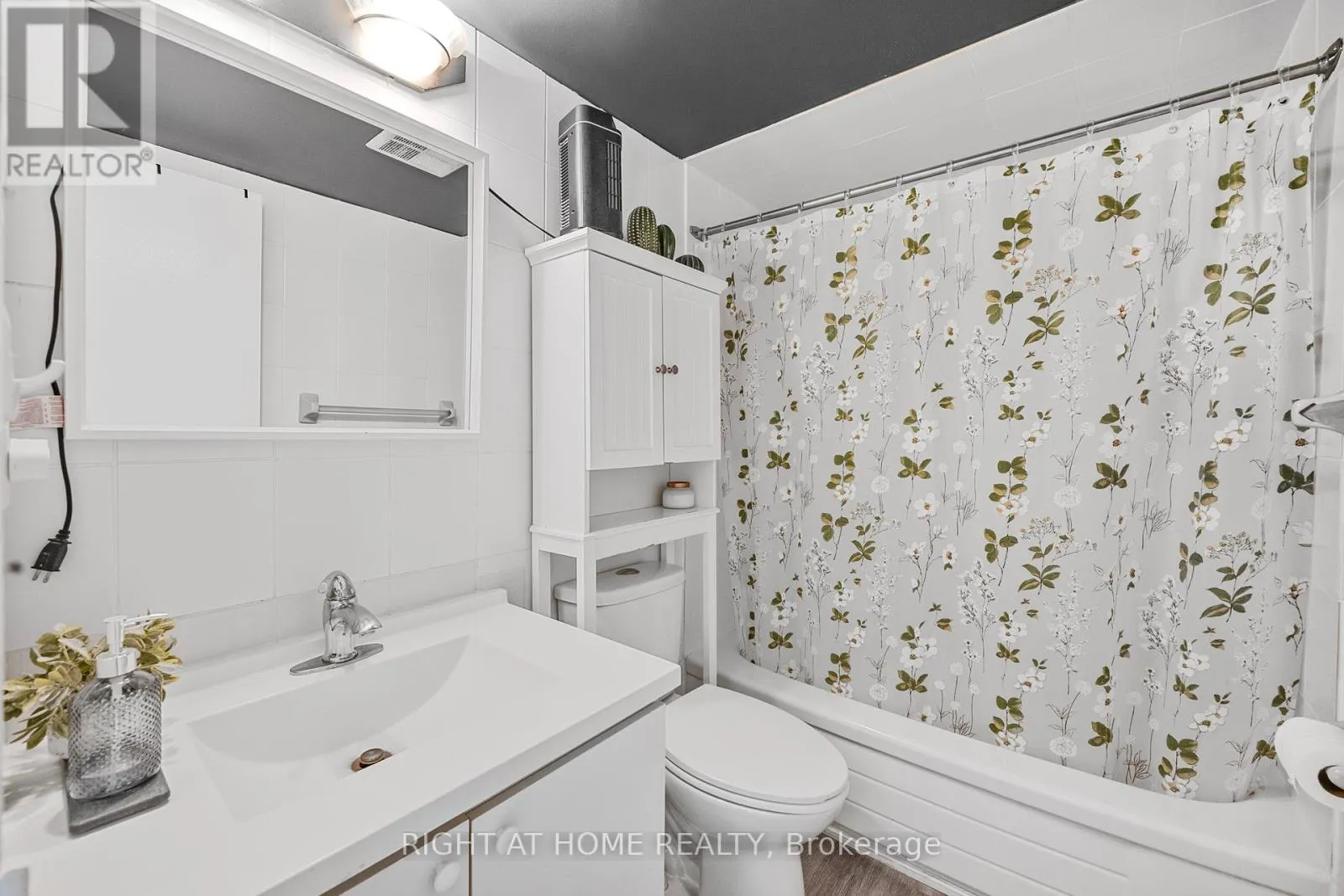 1610 - 1338 YORK MILLS ROAD